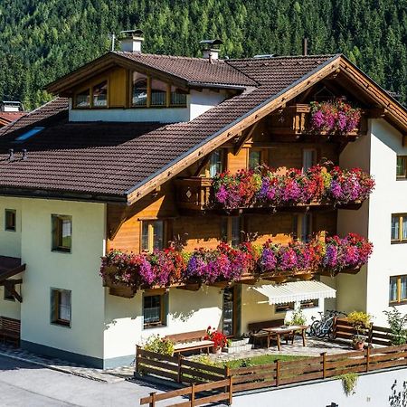 Pension Bergwelt Hotel Neustift im Stubaital Exterior foto